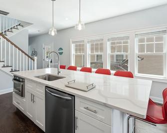 Family Fun Beach Vacation: 1.5 blocks to ocean. Bonus Roof Top Patio - Belmar - Cuisine