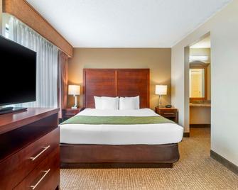 Comfort Suites Wilmington near Downtown - Wilmington - Κρεβατοκάμαρα