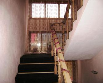 Casa Mora - Suceviţa - Escaleras