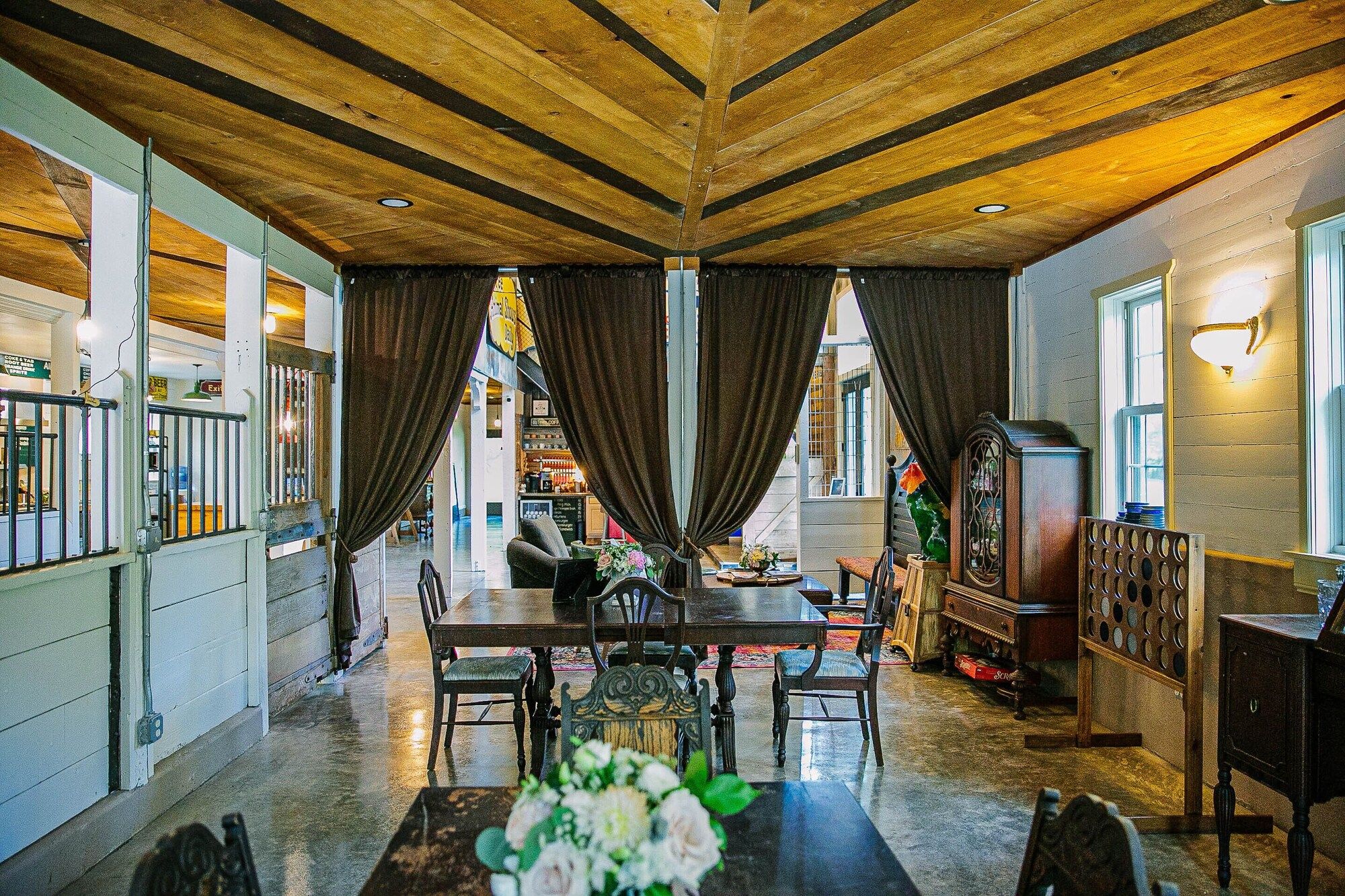 The Old Catskill Game Farm Inn - Catskill - Dining room