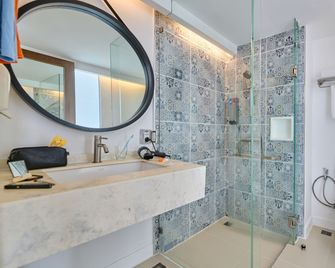 Lub d Phuket Patong - Patong - Baño