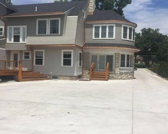 Historical Oscar Lofquist house in the heart of Des Moines - Des Moines - Edificio