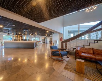 Campanile Montpellier Ouest - Montpellier - Lobby
