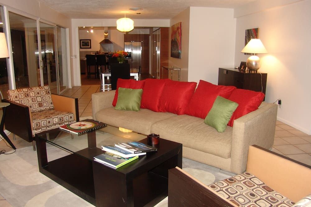 Pozo Profundo. A Mountain View Mid-Century Classic With Pool And Spa - Palm Springs - Vardagsrum