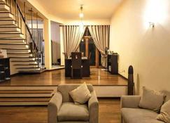 Occazia Residence - Colombo - Living room