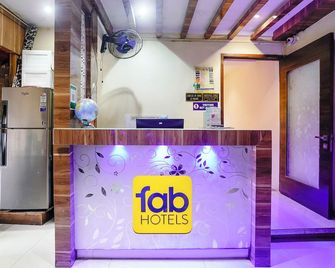 Via New Silver Elite - Mumbai - Front desk