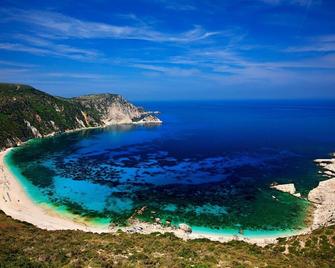 Light & Stone / Sea view / Boutique House - Lixouri - Beach