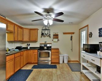 Highland Cottage in Barnes, WI - Solon Springs - Cocina