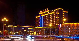 Yanbian Baishan Hotel - Yanbian - Building