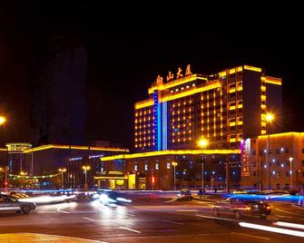 Yanbian Baishan Hotel - Yanbian - Building