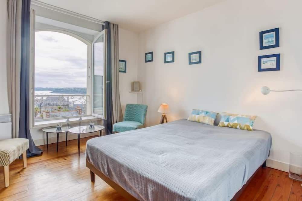 Ker Louis 2 by Interhome - Dinard - Bedroom