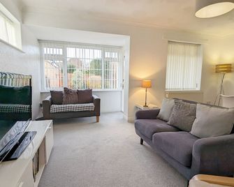 Marine Lodge - Bognor Regis - Living room