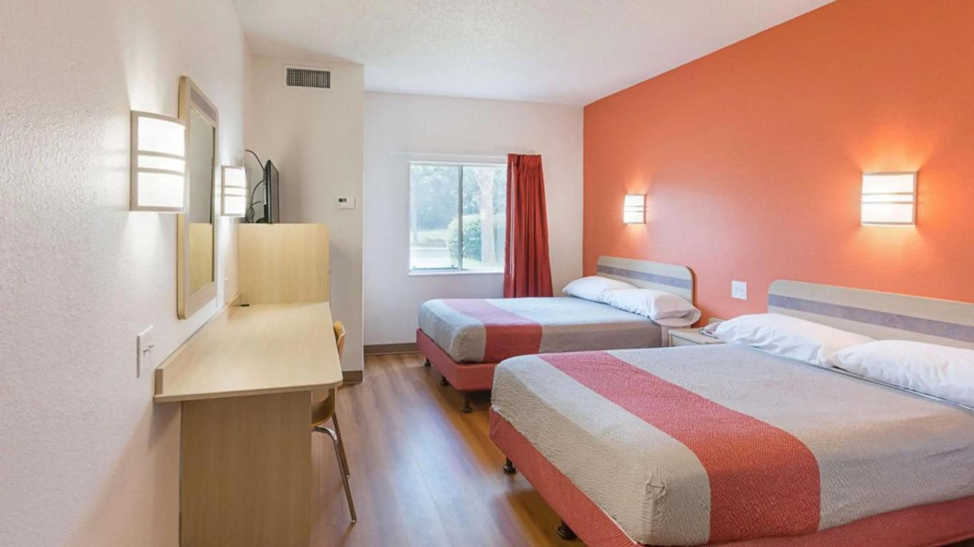 Motel 6 Columbia East