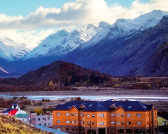 Destino Sur Hotel & Spa de Montaña - El Chaltén - Pemandangan luar