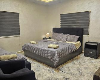 Hadrian's Arch - Jerash - Bedroom