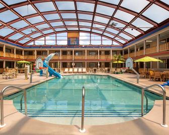 AmericInn by Wyndham La Crosse Riverfront Conference Center - La Crosse - Pool