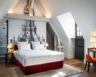 Relais de Chambord, a Small Luxury Hotels of the World - Chambord - Bedroom