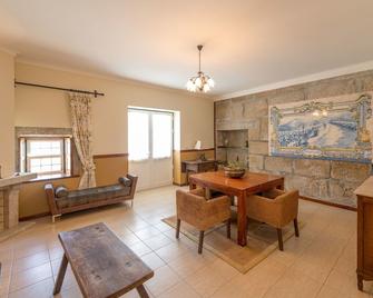 Holiday Home On Estate With Vineyards, Olive Groves And Swimming Pool - Vila Flor - Comedor