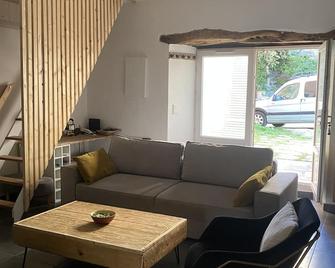 Pretty Renovated Village House 5 Minutes From A Beautiful Fishing Port - Centuri - Salon