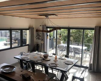 Magnificent, fully renovated country house with private pool - Saint-Hilaire-de-Brethmas - Comedor