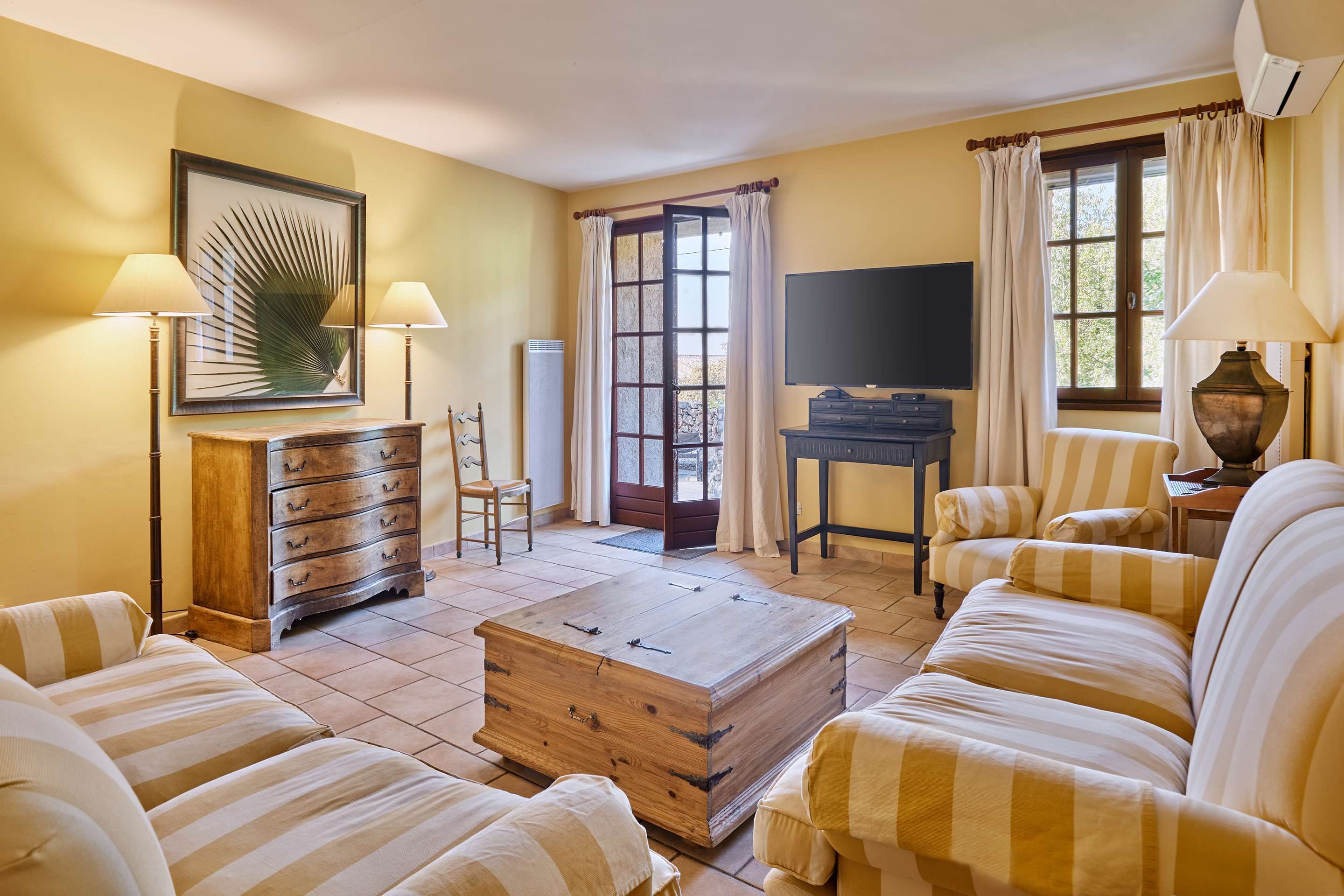 La Bastide du Calalou Hotel & Spa, BW Premier Collection - Moissac-Bellevue - Living room