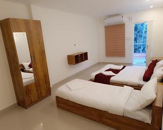 Hotel Brahma - Alappuzha - Makuuhuone