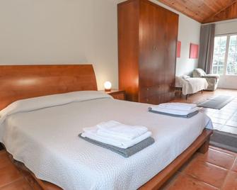 Casa Cor de Rosa - Madalena - Schlafzimmer