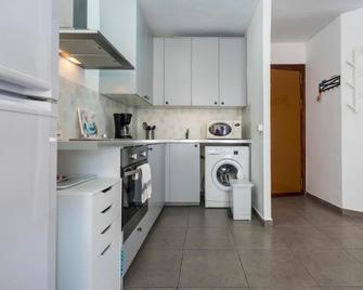 Apartment Delfín Torrecilla Beach - Nerja - Keuken