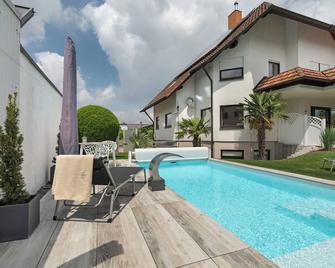 Ferienwohnung Paradies - Rastatt - Pool
