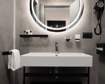 At Forty-One - Roma