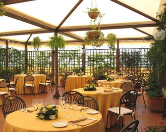 Hotel Pineta Palace - Rome - Restaurant
