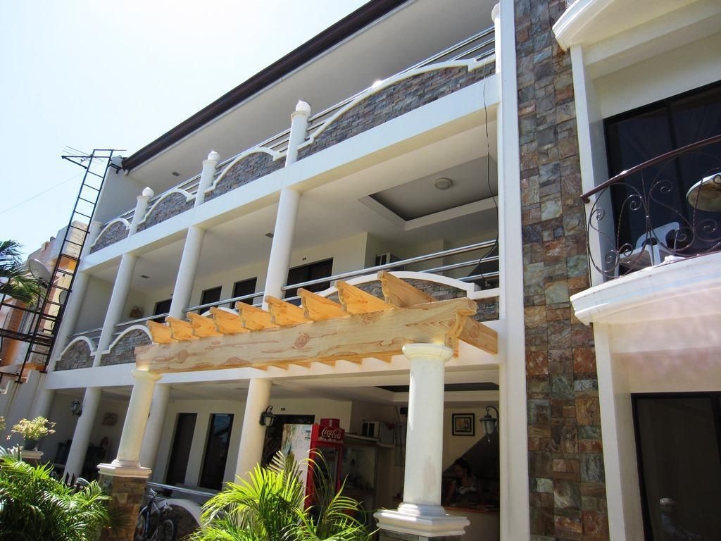 Seaview Apartelle - Bantayan - Gebäude