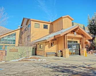 Bluegreen's StreamSide at Vail - 韋爾（科羅拉多州） - 建築