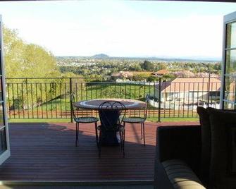 Falls Chateau - Taupo - Balcone