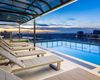 Skycondo Apartments Phnom Penh - Free Laundry - Phnom Penh - Pool