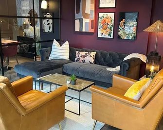 The Depot in Bath - Bath - Salon