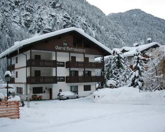 Garnì Defrancesco - קאמפיטלו די פאסה - בניין