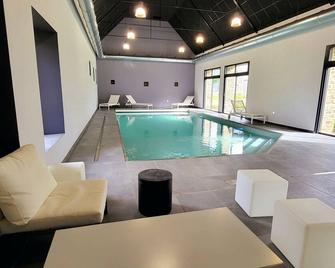 Les lodges de la baie - Servon - Piscina