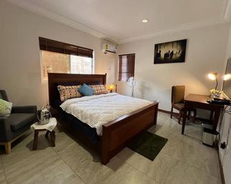 Cozy Hill Gardens - Biriwa - Habitación