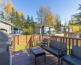 The Allentown-Cozy Modern 6bd/3ba near Airport and Downtown - Tukwila - Balcony