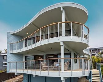 Stunning architectural Loft with ocean views - Encinitas - Building