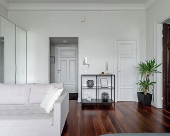 Unique Studio in a Historical Building in Tampere Downtown - Tampere - Olohuone