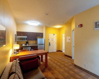 Candlewood Suites Bedford - Fort Worth by IHG - Bedford