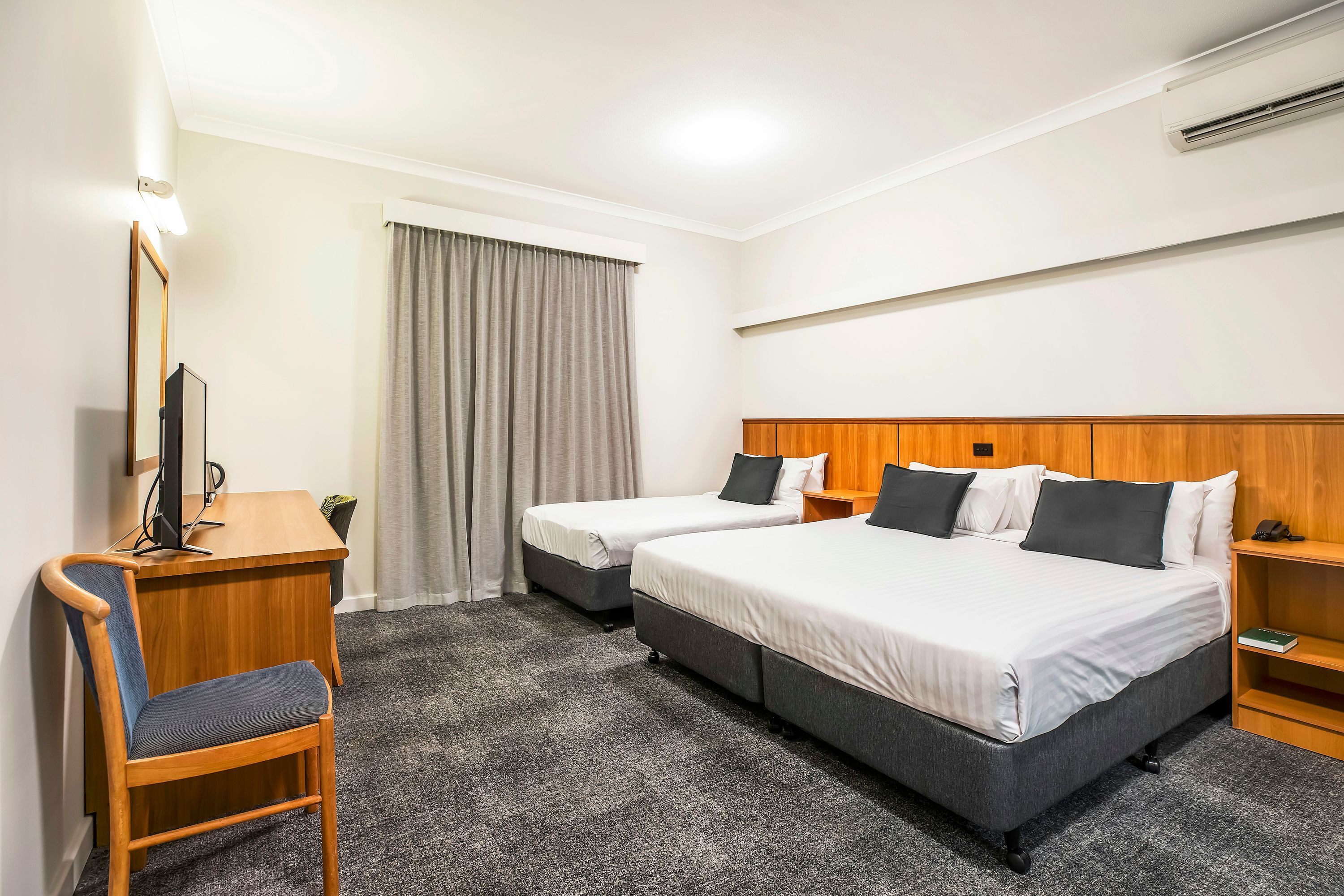Metro Hotel Perth City thumbnail 3