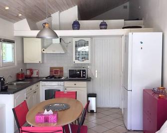 Pretty garden level in the middle of nature close to Capbreton and Hossegor - Saubion - Kitchen