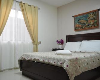 Amanentez Olongapo - Olóngapo