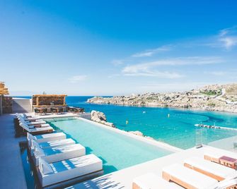 Super Paradise Hotel - Platis Gialos