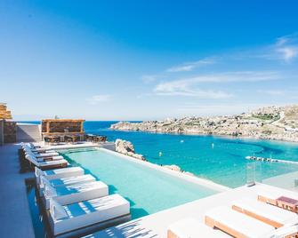 Super Paradise Hotel - Platis Gialos