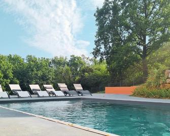 Villa Moderne Avec Piscine LOT Cressensac à 500m des Commerces - Cressensac - Piscina