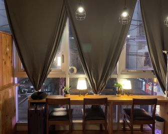 Chillulu Coffee & Hostel - Yokohama